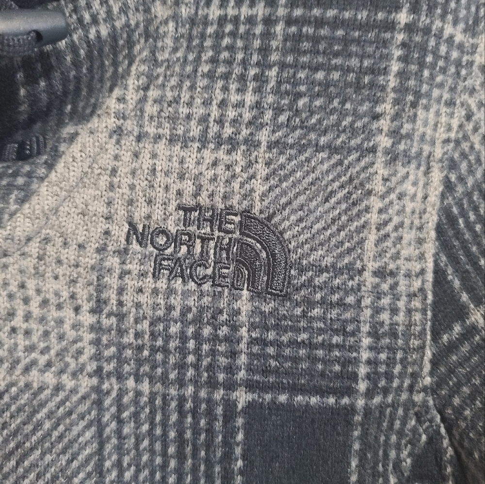 The Northface Crescent Pullover - image 5